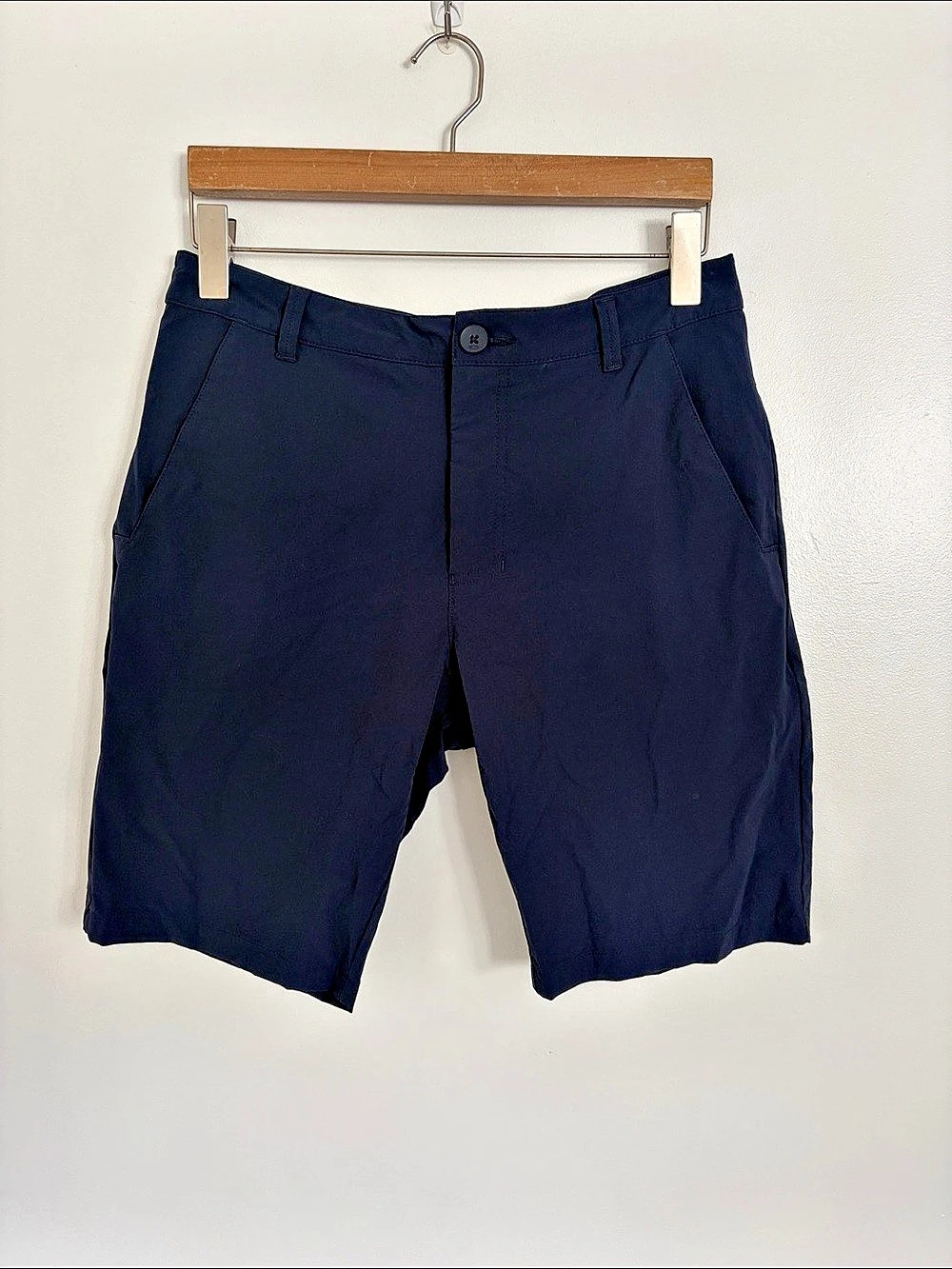 Oakley Men's Hybrid Shorts Blue Size 30 Like New